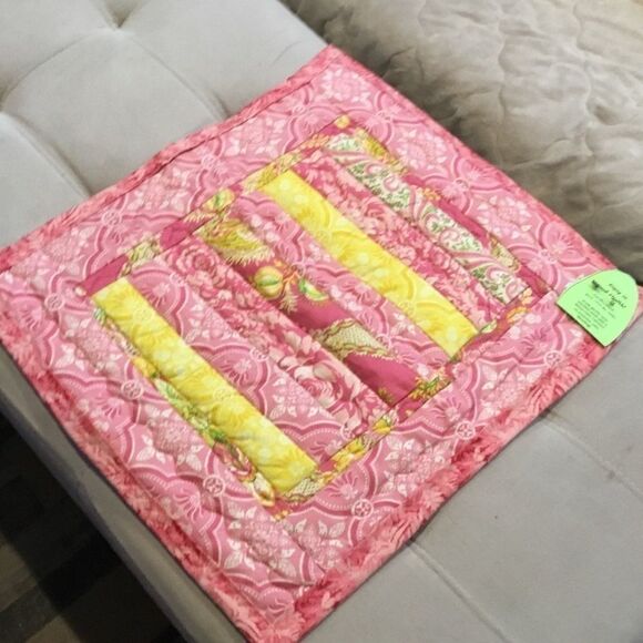 NWT Hand Crafted Anna Griffin Fabrics Runner - Picture 5 of 7